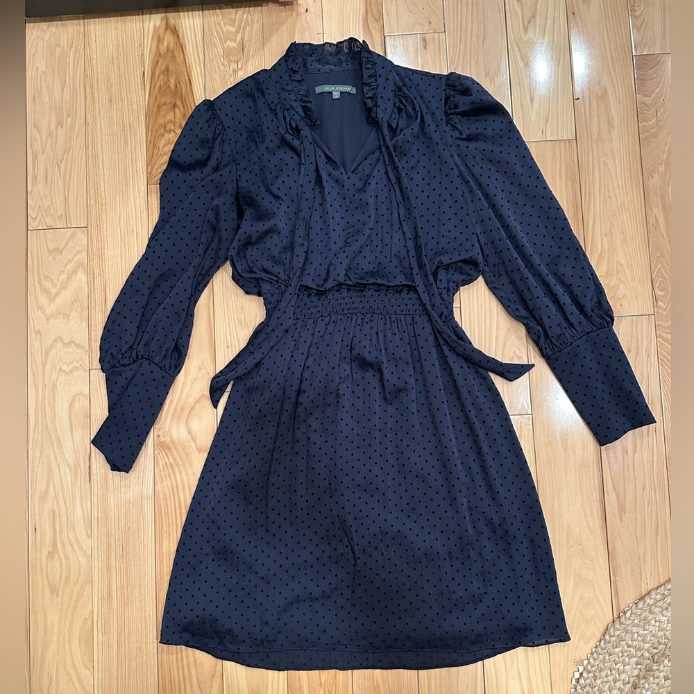 Dress - Picture 2 of 3
